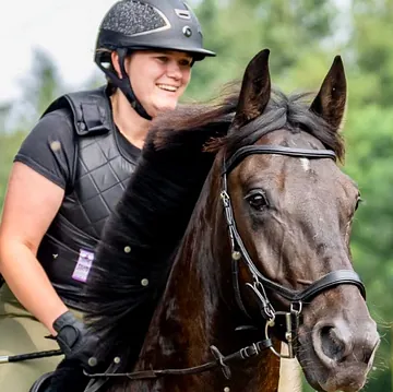 Ontmoet de medewerkers van onze dierenkliniek voor paarden en gezelschapsdieren.